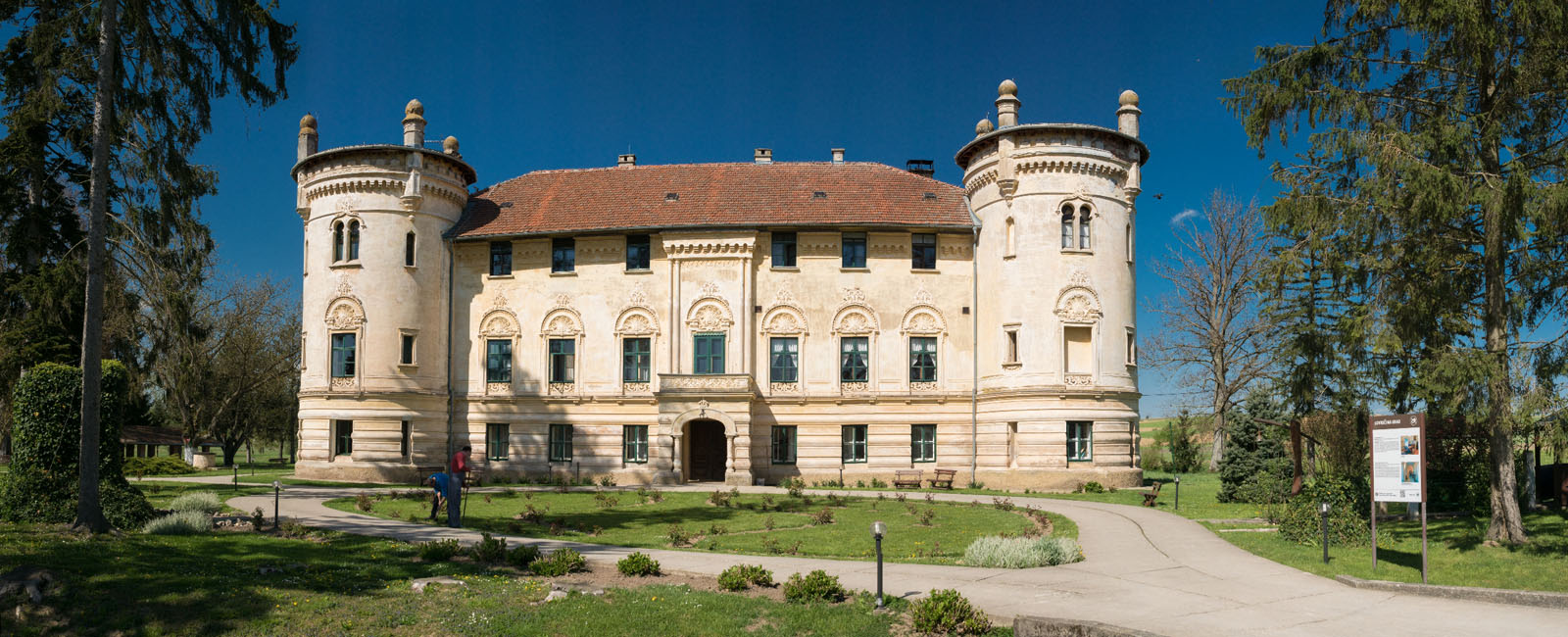LOVRECINA GRAD3 PANORAMA